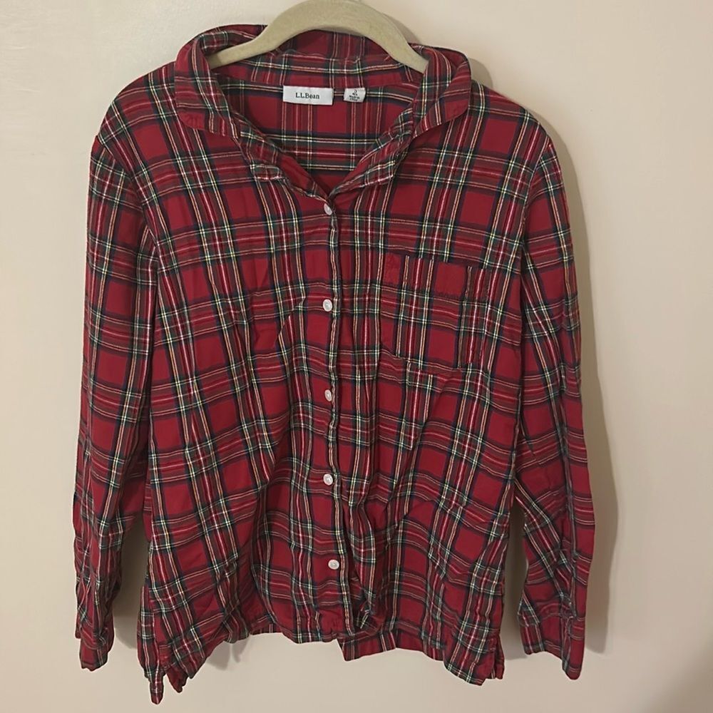 L. L. Bean Women’s Flannel Long Sleeve Button Down Shirt size small